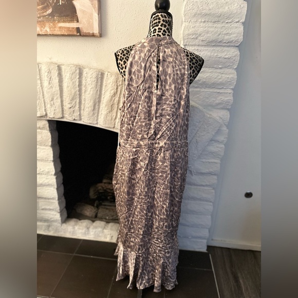 Good American Leopard Print Halter Dress - Picture 6 of 9